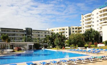 Hôtel Les Jardins d’Ajuda 4*NL
